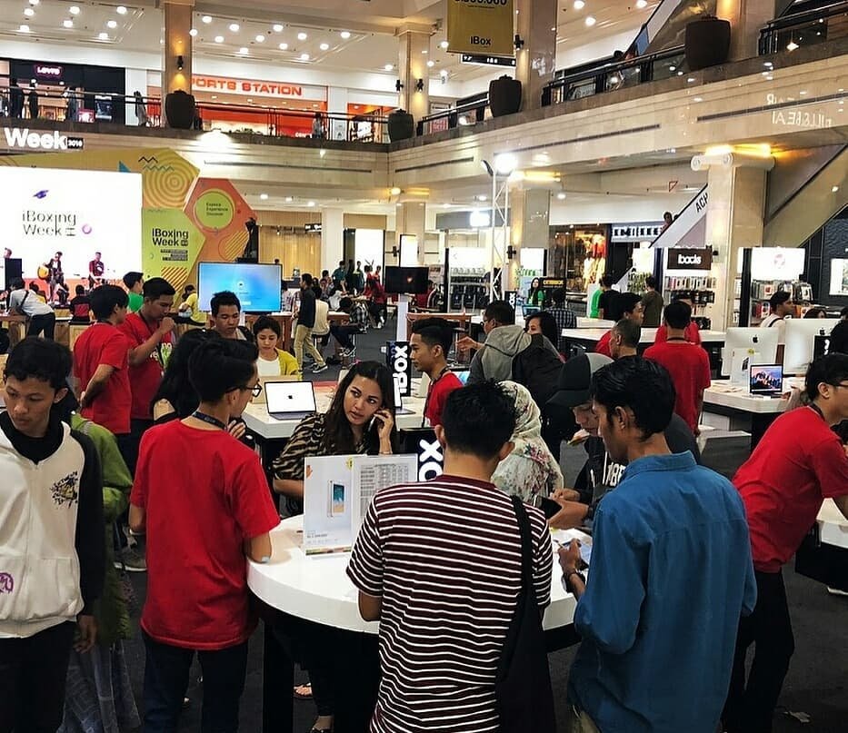 jogjamedia's tweet photo. LAST DAY!!!
Hari terakhir #iBoxingWeek 2018 di @plazaambarrukmo
Warga Yogyakarta dan sekitarnya, Jangan sampai melewatkan kesempatan terakhir untuk mendapatkan penawaran spesial dari kami.
Potongan harga hingga Rp4.000.000* https://t.co/lSW0hS64BE