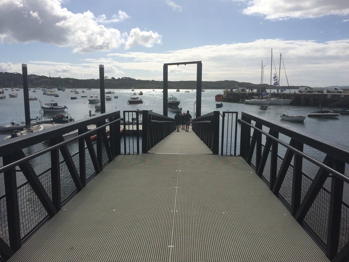OSullivanJennie's tweet photo. 600,000 euro new public pontoon officially opened today in #Schull west #Cork. @rtenews - already a bit hit with sailors during last weekโs #CalvesWeek #Regatta https://t.co/Hg4jDnhfiH