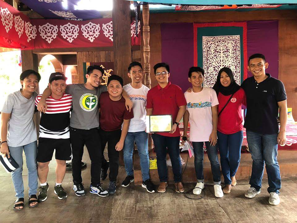 USGAAMagCot's tweet photo. Celebration of the International Youth Day 2018 with a theme "Safe Spaces for Youth"  #USGAlumniPH #FriendsPartnersAllies #USGAlumni #YES15 #YESEffect  #AFSEffect https://t.co/ldQkBi6m2o