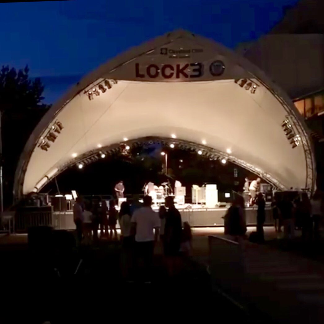 threebines's tweet photo. We are so grateful to Akron for your support at #SignalTree2018. For the record, we had not one single drink thrown back at our bartenders all day!Thx to #CocknBull for partnering with us at this great event. Peace! @thedevilstrip @thirstydogbeer @mythstatus #DestinationAkron https://t.co/00ZMvWRZKZ