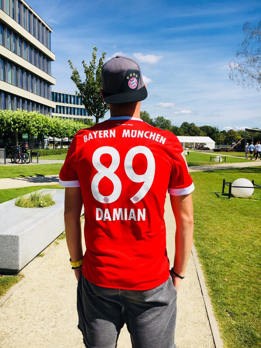 gaskadamian's tweet image. Match Day 🇩🇪🏆⚽️ #SuperCup #Supercup2018 #SGEFCB #Bayern