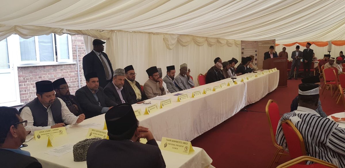 PAAMA_UK's tweet photo. #PAAMA UK happily welcome guests to the PAAMA UK #Jalsa Salana Reception &amp; Merit Awards event today in #Fazl Mosque, Southfields, London. https://t.co/tOdH2a3gqV