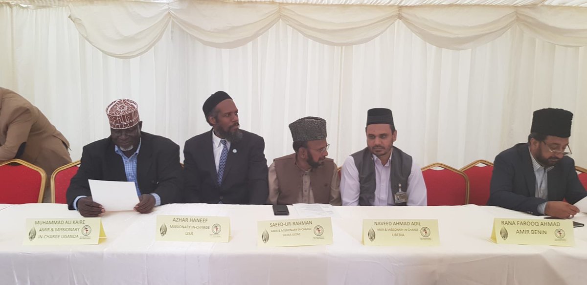 PAAMA_UK's tweet photo. #PAAMA UK happily welcome guests to the PAAMA UK #Jalsa Salana Reception &amp; Merit Awards event today in #Fazl Mosque, Southfields, London. https://t.co/tOdH2a3gqV