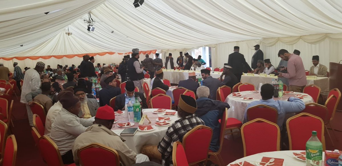 PAAMA_UK's tweet photo. #PAAMA UK happily welcome guests to the PAAMA UK #Jalsa Salana Reception &amp; Merit Awards event today in #Fazl Mosque, Southfields, London. https://t.co/tOdH2a3gqV