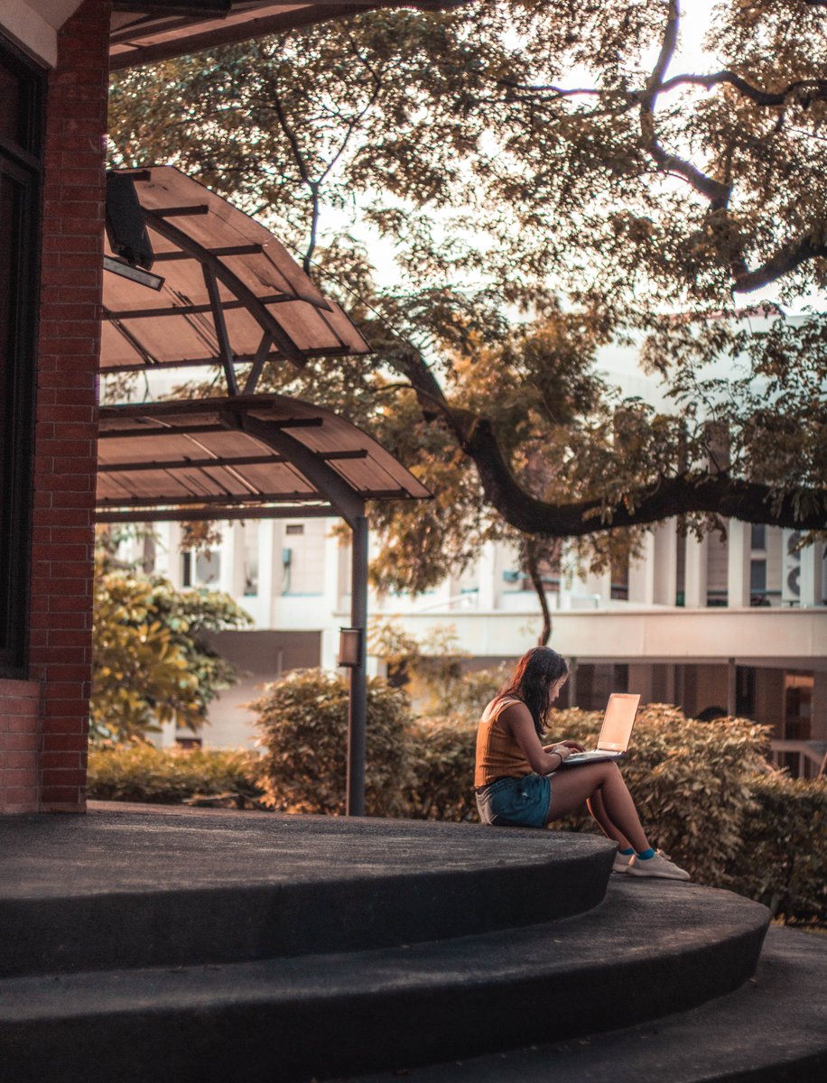 DynaaMiike's tweet photo. I wanted to share this message before OrSem, but despite it getting postponed, I still want to share it

To the Ateneo freshmen (a photo thread),

There are a lot of things to be excited for, but here are my favorites

I'm excited for you to experience the late afternoons... 😌 https://t.co/gp9Yi2Lqzk