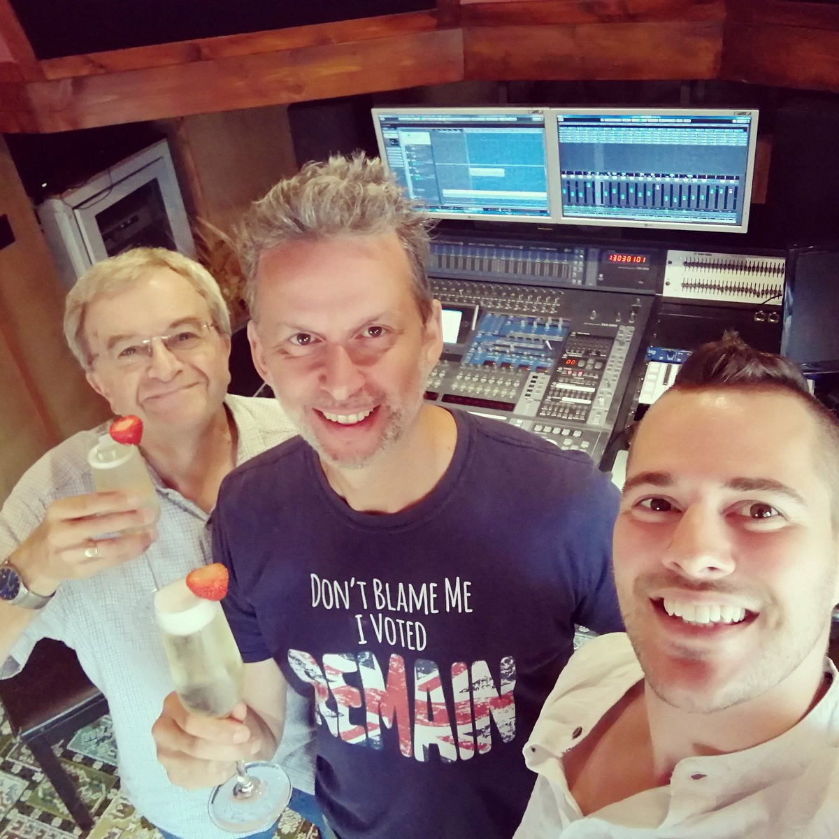 thatjoepayne's tweet image. Having a lovely time for today's #StudioExperience with our guest, Steve!

@maxjosephread is enjoying showing off all his tech-buff knowledge, explaining each element and layer of my new track in finest #production detail.

I'm mostly enjoying the #prosecco. 😜🥂🍾