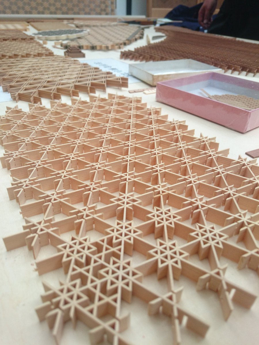 TakahashiMcGil's tweet photo. Some more photos from Monozukuri expo. Some kumiko and joinery skills as well as beautiful noh masks.
さすがの実演と組子体験。どれも素晴らしかったです。
#組子細工 #建具 #木工 #指物 #江戸指物 #能面 #ものづくり匠の技の祭典2018 #monozukuritakumiexpo #sashimono #kumiko #noumen https://t.co/ptmDLE9rAS