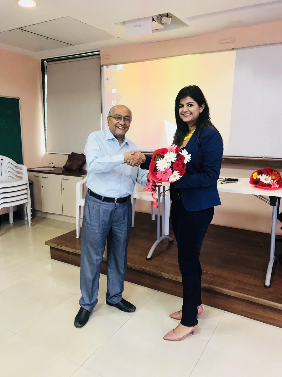 NLDalmia_Inst's tweet image. It&apos;s always wonderful to welcome alumni back on the campus. Munmun Desai, Deputy MD, @_bksec shared her experiences with our MMS students today. #ManagementLessons