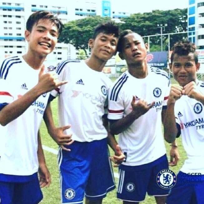 Hmmm teryata🤨🤨🤨
DID YOU KNOW : beberapa pemain Timnas U-16 yang berhasil meraih juara AFF U-16 merupakan jebolan dari Chelsea Football Club Soccer School Indonesia. 

[📷 CFCSSID] <a href="/ChelseaFC/">Chelsea FC</a> <a href="/chelseaindo/">@chelseaindo</a> 
#IndonesiaJuara #ChelseaFC #KTBBFH