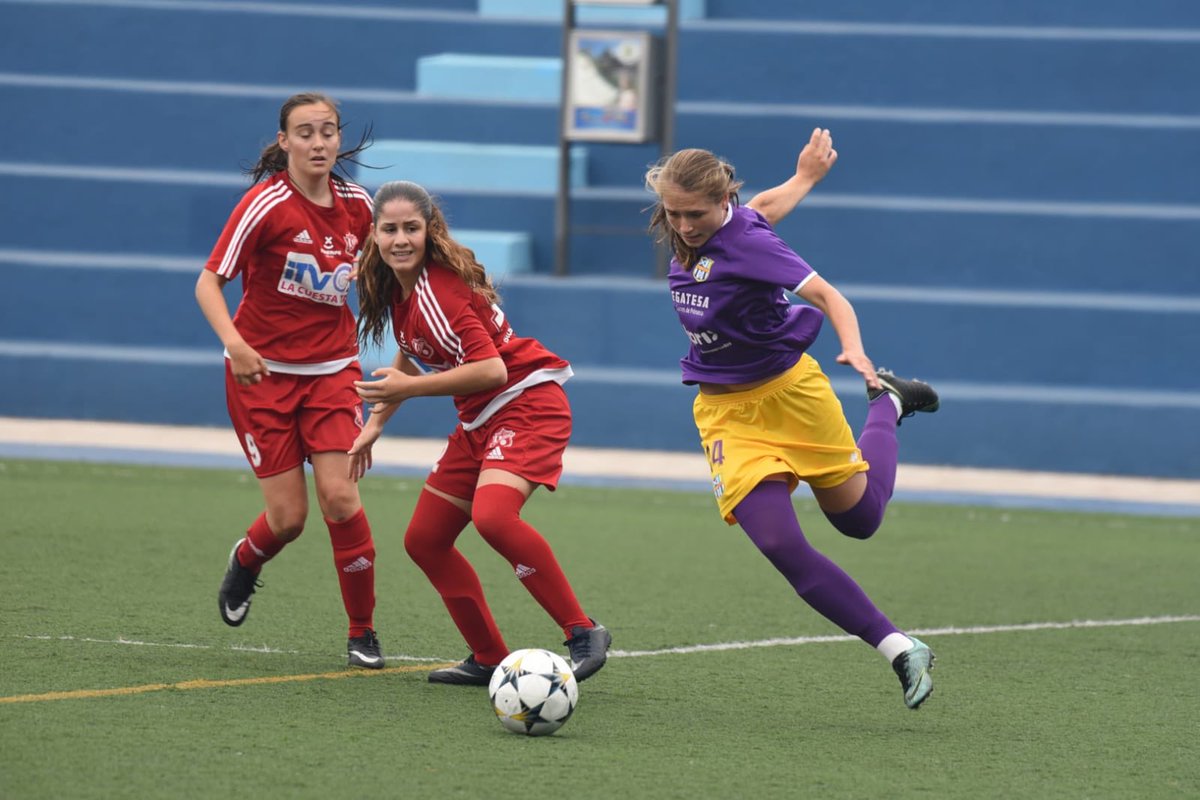 TrofeoTeide's tweet photo. Ya tenemos ganadora 🏆 del United IFF Teide Edition femenino 

✅ El UD Granadilla Egatesa Tenerife 🥇

✅ UD Tacuense 🥈

Final del partido 4-0
#TrofeoTeide2018  #Markomilk
Foto: Moisés Pérez https://t.co/p8ESSytkv2
