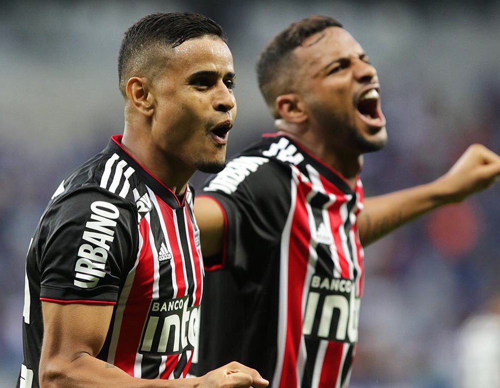 Faça como o Everton e o Reinaldo e solte o grito: é #DiaDeTricolor!
⠀⠀⠀⠀⠀⠀⠀⠀⠀
⚽ Sport x São Paulo
🏟 Ilha do Retiro (Recife, PE)
⏰ 16h
🏆 Brasileirão
⠀⠀⠀⠀⠀⠀⠀⠀⠀
#VamosSãoPaulo 🇾🇪
