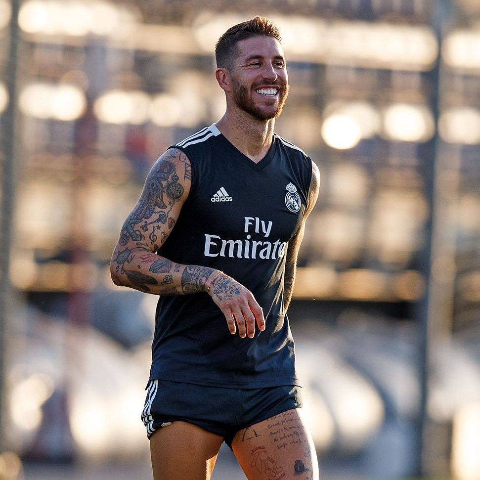 vega_desi's tweet photo. 14 años del mejor capitán que a dado el madridismo 14 años de Ramos en el Madrid... 👑❤ #EternoRamos
#14añosRamos @SergioRamos https://t.co/qYaFjcIBvd