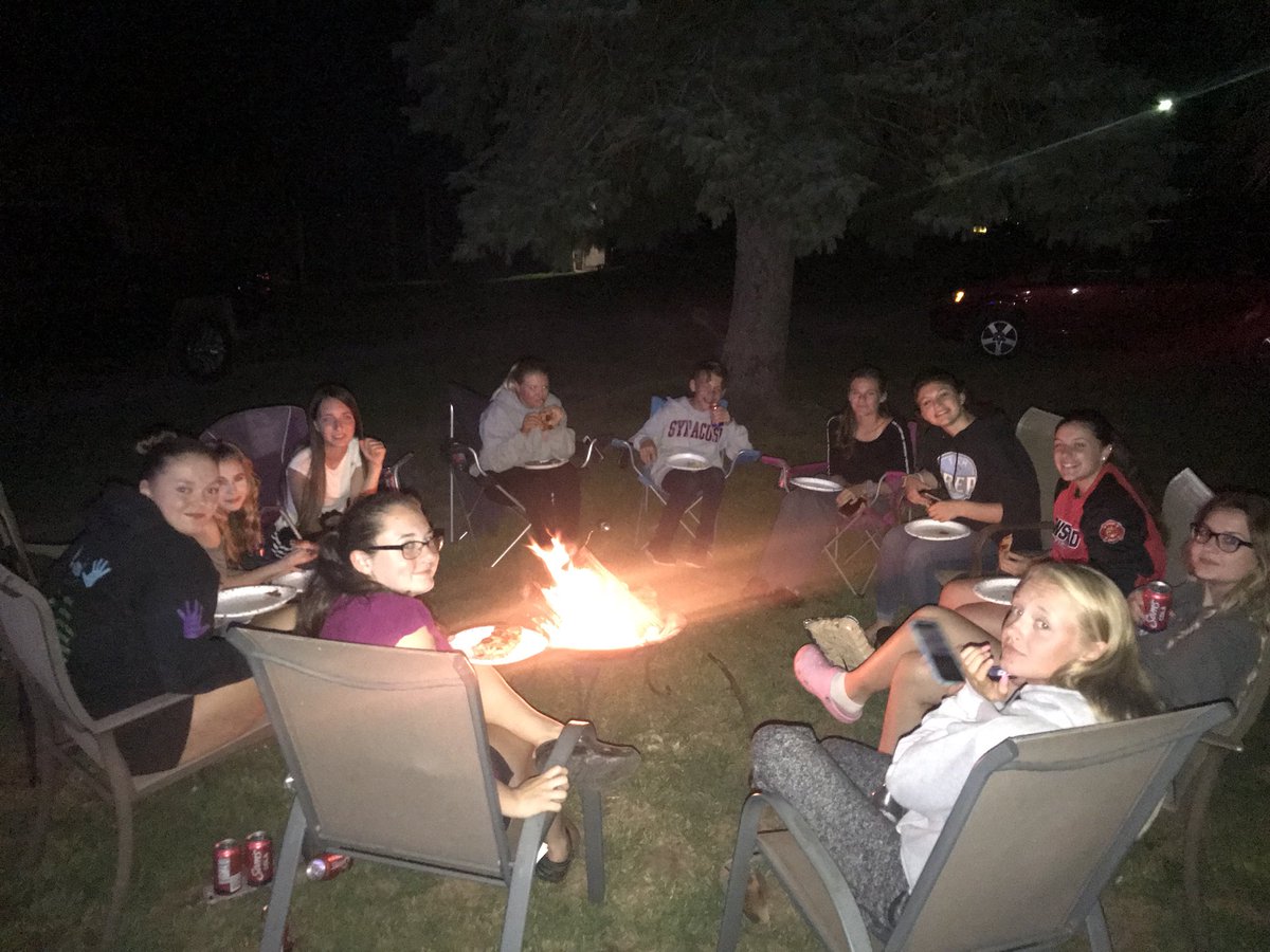 Akron_Cheer's tweet photo. Team sleepover and s’mores, what more could you need? #readyforcamp #ncaalltheway #cheercamp #fallcheer https://t.co/30uOeHXXwF