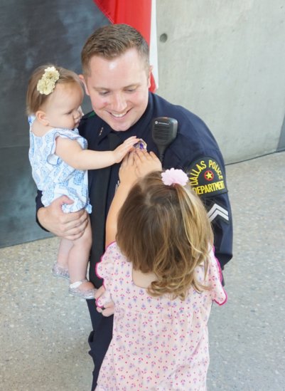 DallasPD's tweet photo. #DPDinReview. Promotions are critical in any organization. It not only add more responsibilities to an employee but is a major form of boosting employee motivation and morale. During this year in review, DPD has promoted 115 officers to various ranks. #BuildingGreatLeaders https://t.co/SQ901tQzlQ