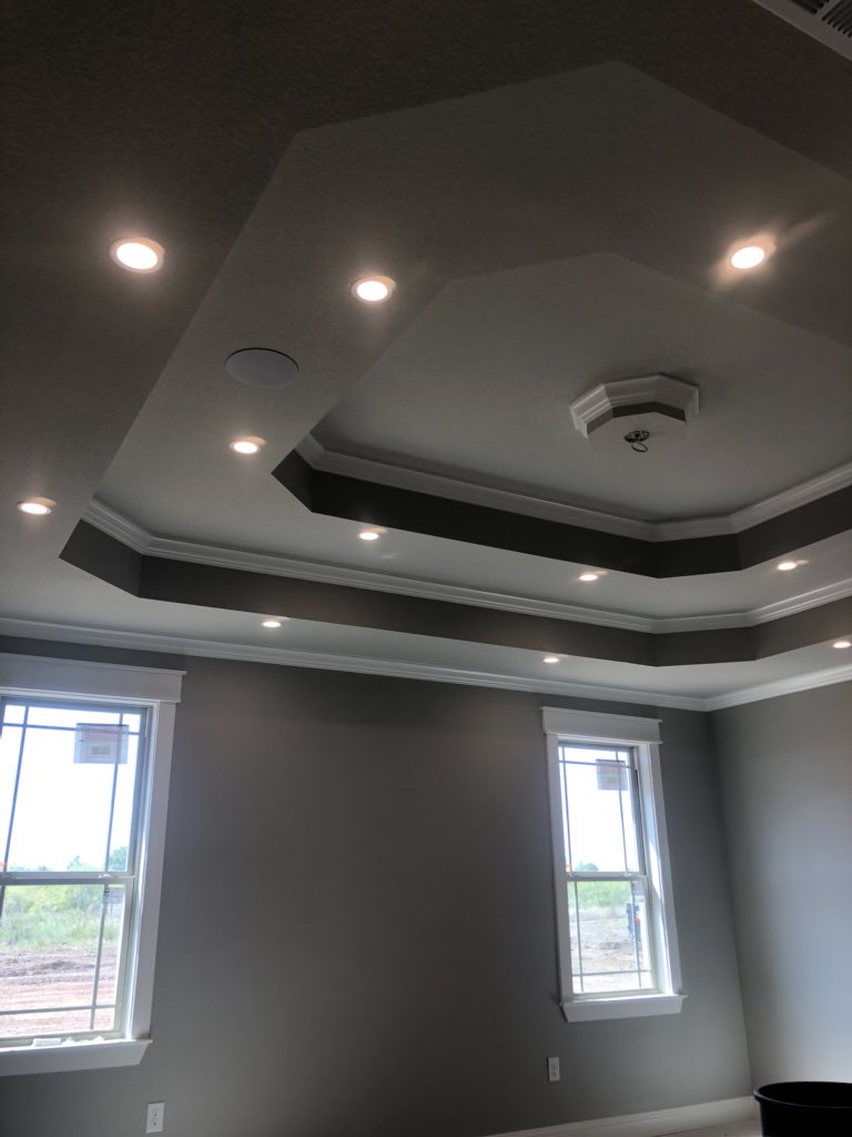 BuiltByBAM's tweet image. The levels. The lights. The levels. The lights!!!! This house truly is beautiful. How much better will it look when the fan is installed?!?!? #lowvoltagelighting #wacotx #wacochamber #paradeofhomes #builtbybam #newhomes #energyefficient #masterbuilder