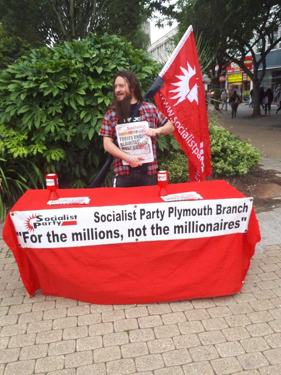 PlymouthSP's tweet photo. Plymouth paper stall out this weekend... Sold about 7 papers and had do r good chats! Look for us next weekend! https://t.co/UsJ0uFS6Xq