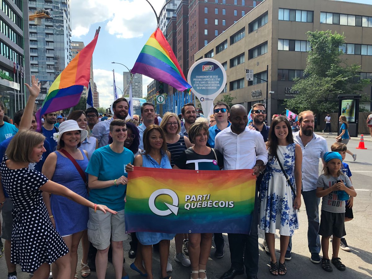 G_Lemieux's tweet photo. J'étais bien heureuse d'accompagner (et de m'amuser) avec les nombreux candidates et les candidats du @partiquebecois au défilé de la #fierté cet après-midi! Quelle belle diversité de profils, de parcours, d'origines, d'expérience et d'expertises! :-)
#polqc #equipeforte https://t.co/8asiTMNZ33