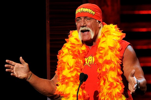 TheWrap's tweet photo. ICYMI: How @HulkHogan Apologized to @WWE Locker Room for N-Word Use
#ApterChat https://t.co/lu6QYWPPWC https://t.co/tXbxzMEFFS