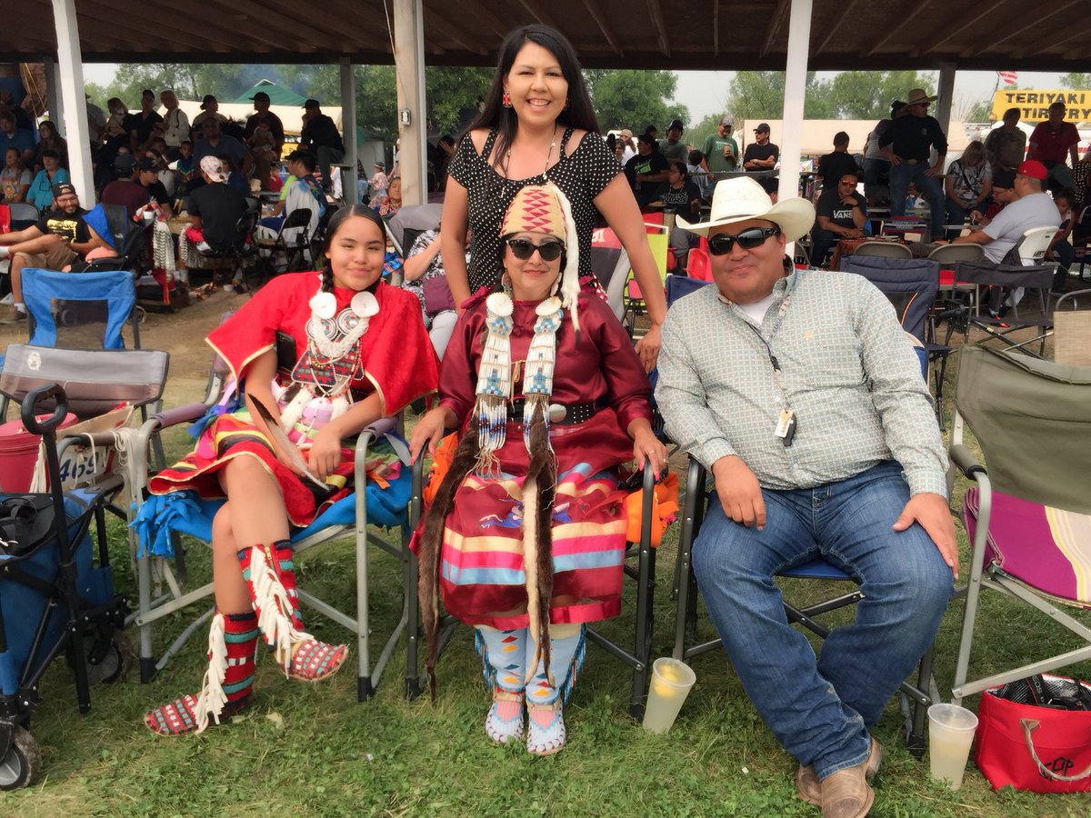 LowaBeebe's tweet photo. 100th Centennial Crow Fair & sightseeing! #crow2018 #montana #wyoming #nativeamerican #pride #tradition #indigenous #CrowAgency #family ❤️ https://t.co/KIXYdRX0Dz