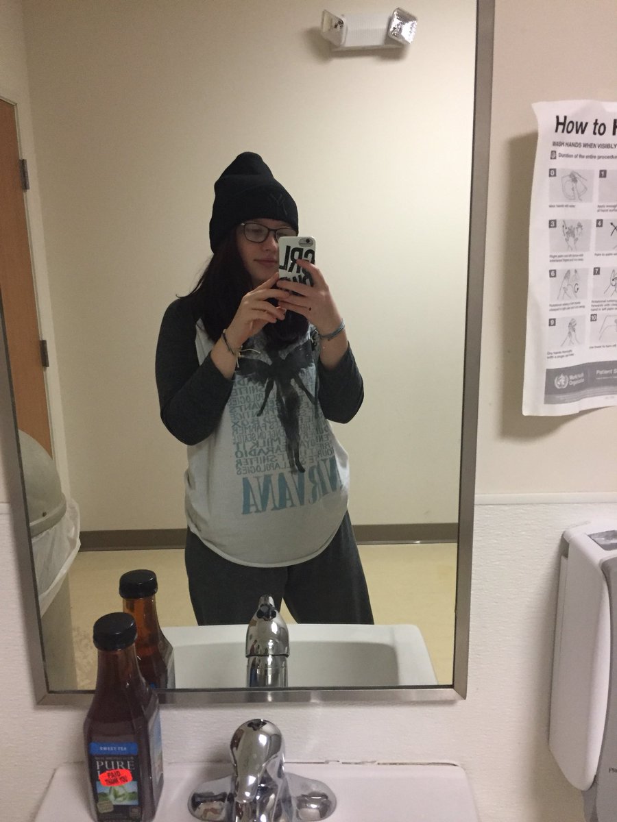 mfwhitehoe's tweet photo. #livinthequeerlife accepting girlfriend applications come forward https://t.co/sbftPblecu