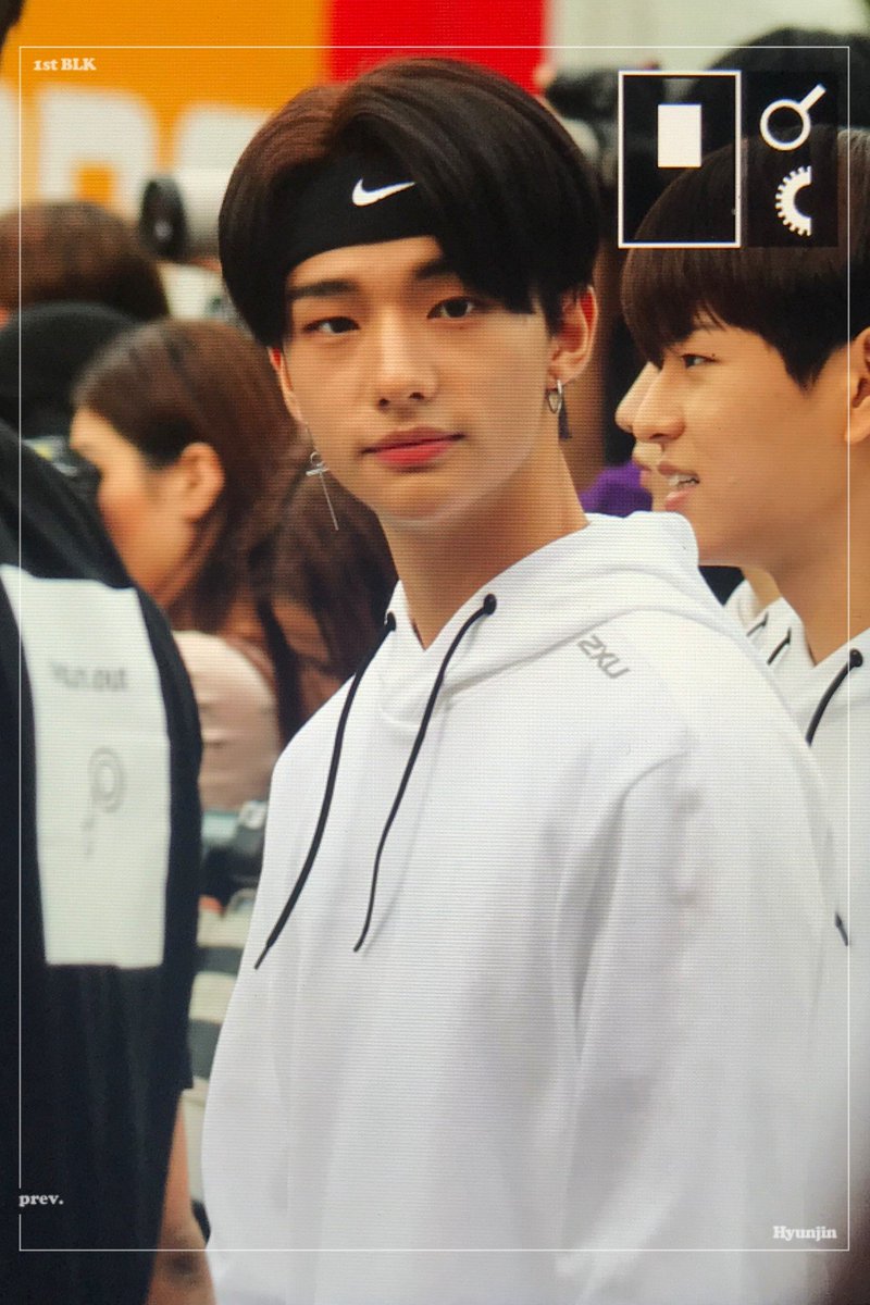 The1st_Black's tweet photo. 180820 아이돌 체육대회
#Hyunjin #현진 
#StrayKids #스트레이키즈
#IamWHO #MyPace #UNVEIL https://t.co/Lh34NqBBjv