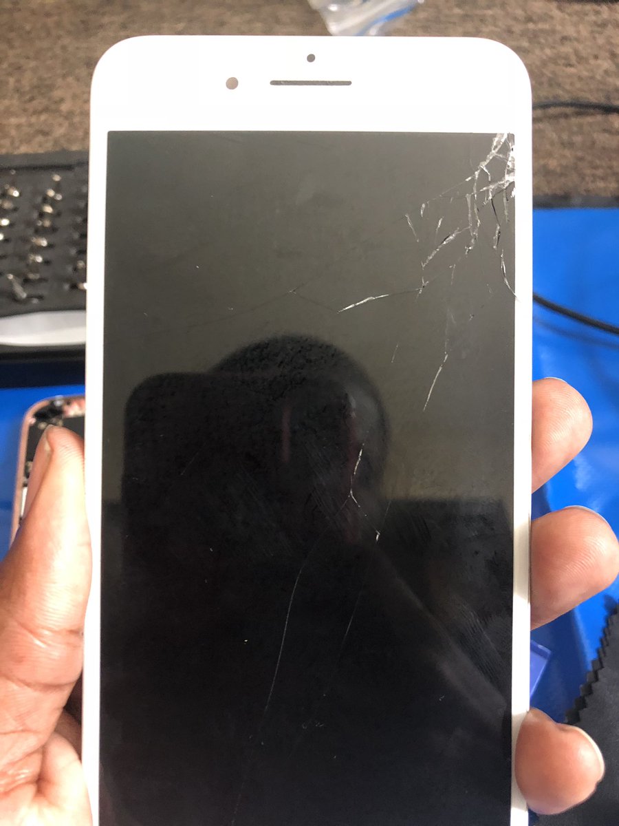 ThePromiseTech's tweet photo. Before and After💯
#Yourtechnician #thepromisetech #apple #iphone7 #plus https://t.co/GJbBOYr86F