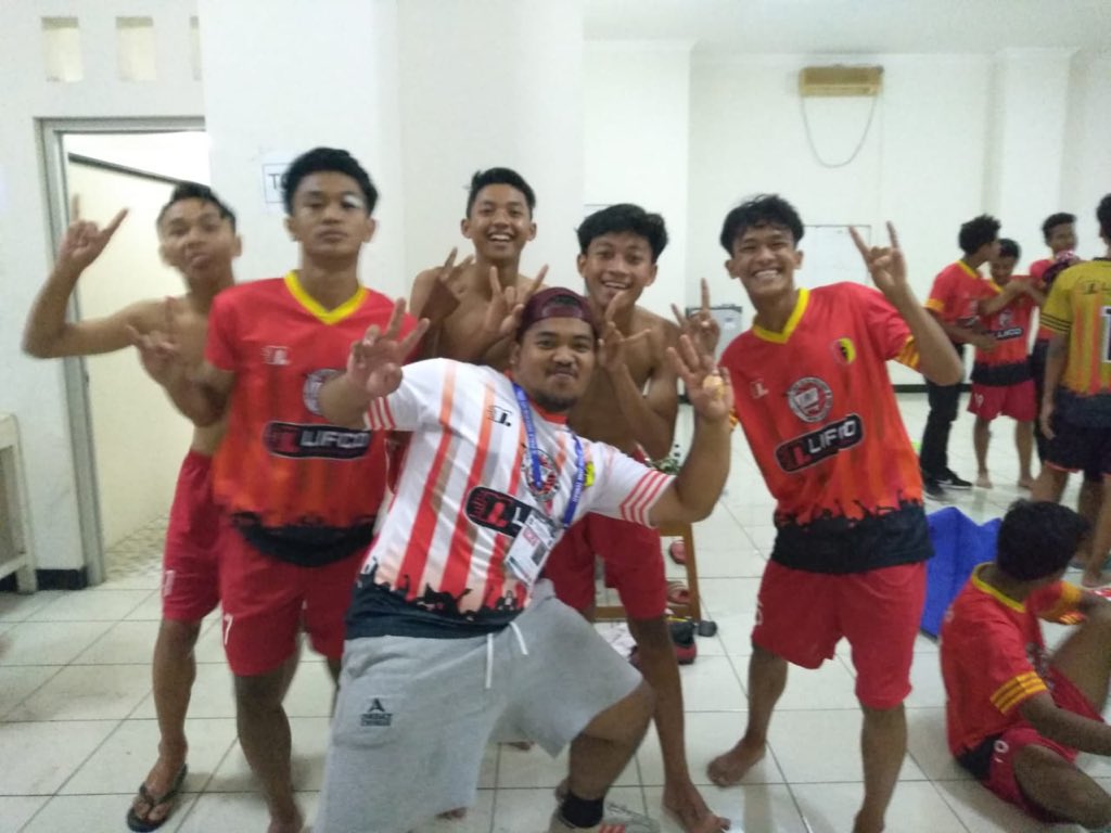 dichoergia's tweet photo. Terimakasih 🙏😇 
Sampai bertemu dilain kesempatan 😇😇
@ppsmmagelangjr @PPSM_MGL 
@timurgate1 @MagelangBoys @SIMOLODRO_MGL 

#PialaSoeratin 
#ppsmjr
#watchmygame 
#magelangtillidie https://t.co/k9gbsCS47B