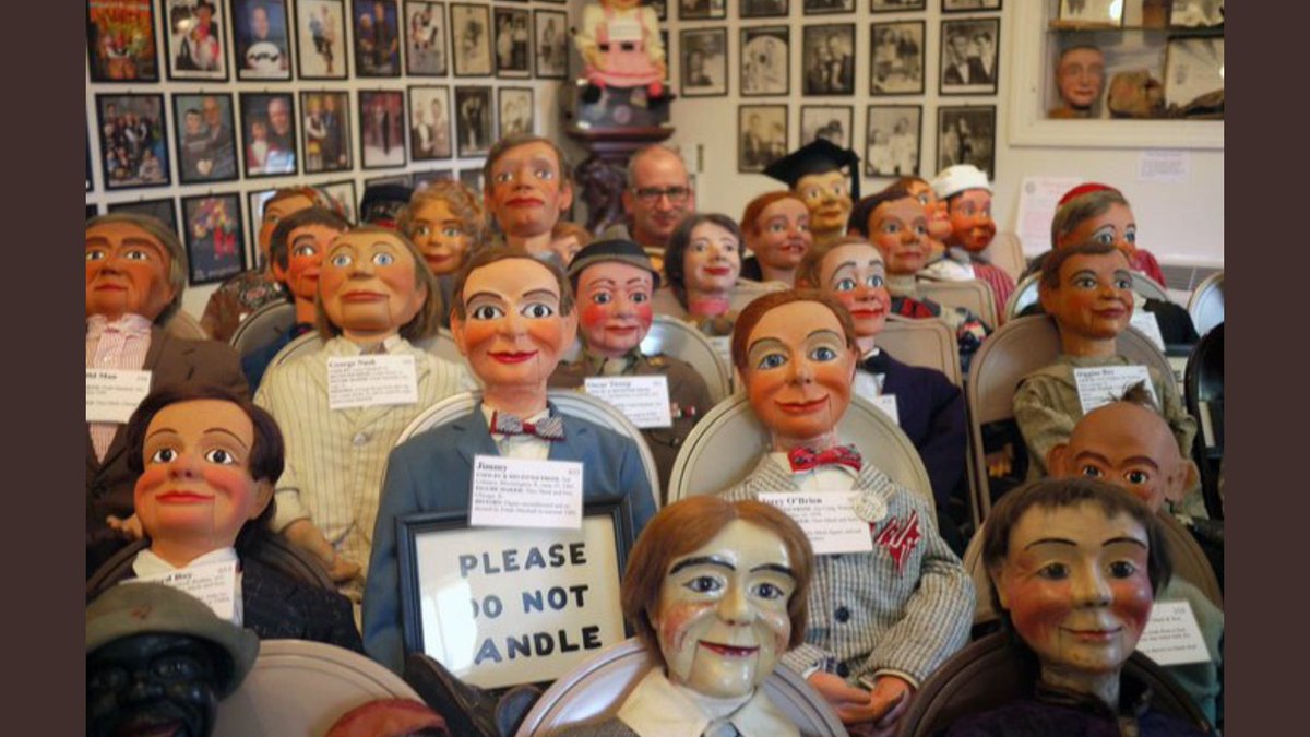 I am 8 followers from 3,000! Please help me out! I'll take any handle :)