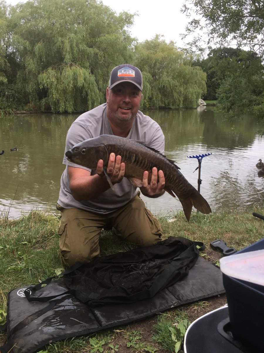 wetherbyanglin's tweet photo. Recent trip to #westerlylakes bagged a few #mudpigs great day out #fishing #outdoors #carp #haveago #lovefishing #relaxing #goingagain https://t.co/OcoSGjG6Fq