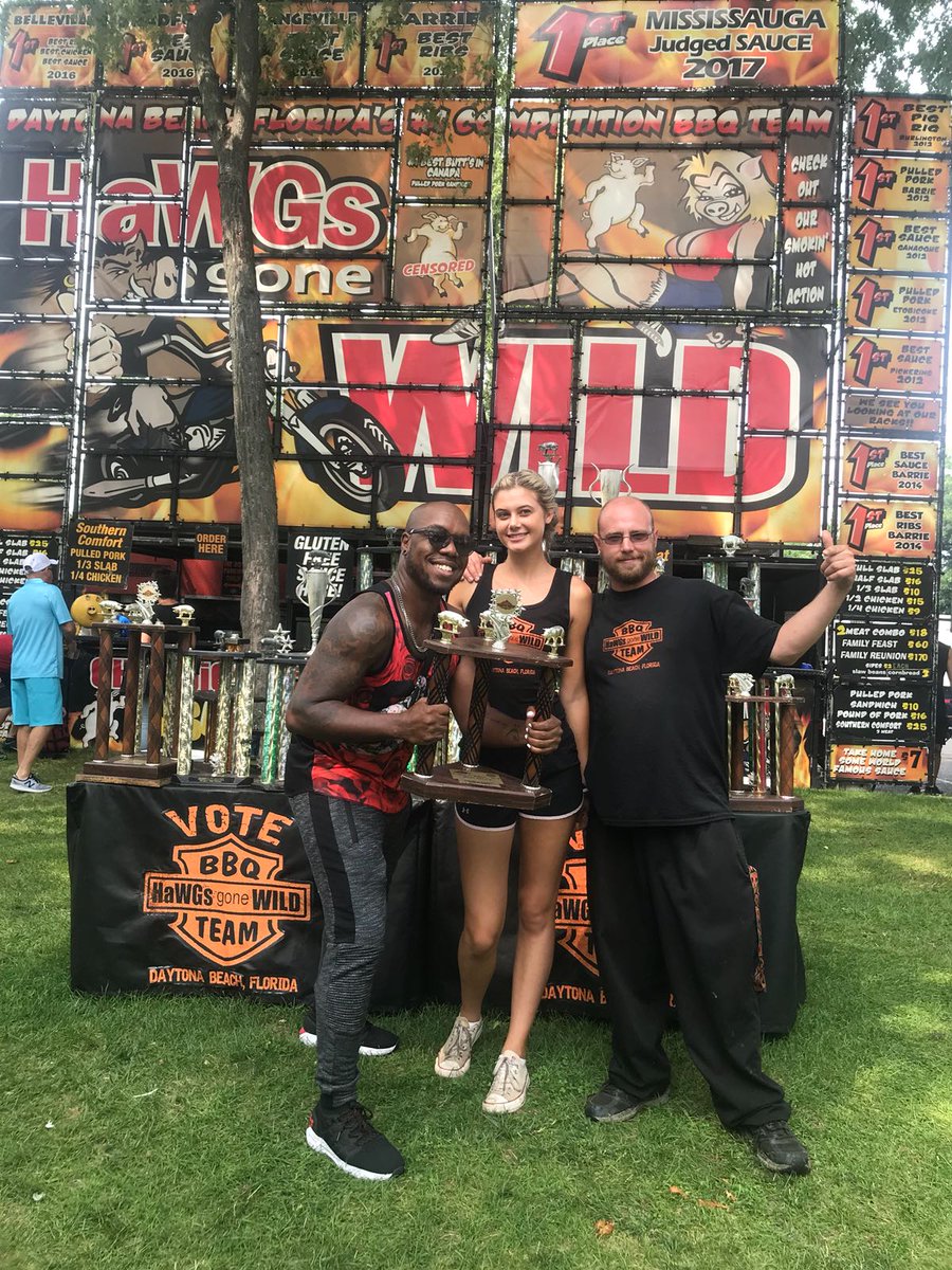 .<a href="/4KORNERS/">4KORNERS Of The World</a> Chillin with the fam <a href="/HAWGSgoneWILD/">HawgsGoneWild</a> at the <a href="/oshawaribfest/">Rotary Club Oshawa</a> #Ribfest #ChampionshipBBQTeam #Hawgs #OshawaRibfest