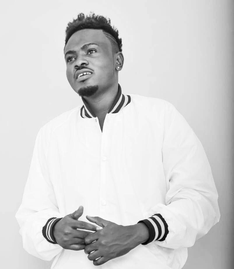 flawa_gaskia's tweet photo. It’s never about what you know. It’s about who you know. Connection.... New Banger Dropping
Shaku Shaku.....get ur dancing shoes ready
#Cheers_Condom
#Ambassador
#Gaskia_movement
#4lyf Is 4lyf https://t.co/sBFgNLmyt8
