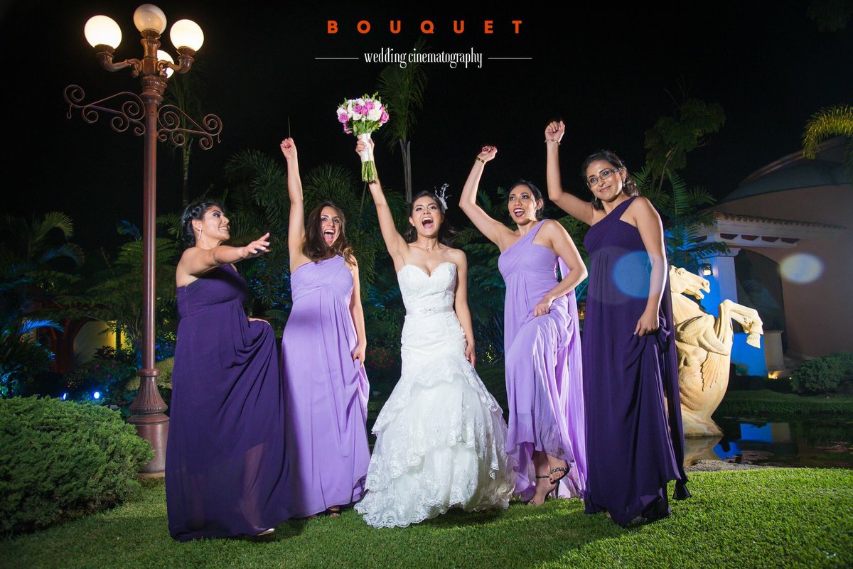 Bqtmx1's tweet photo. Hermosas damas de honor 🤗 https://t.co/zqlZb8aSvG pide una cotización sin compromiso. #bride #bride2019 #novias #novias2019 #bridetobe #noviasconestilo #fotografo #fotografodebodas #weddingphotos #weddingphotography #FelizDomingo #DiaMundialdelaFotografia https://t.co/KBQE7xeuh4