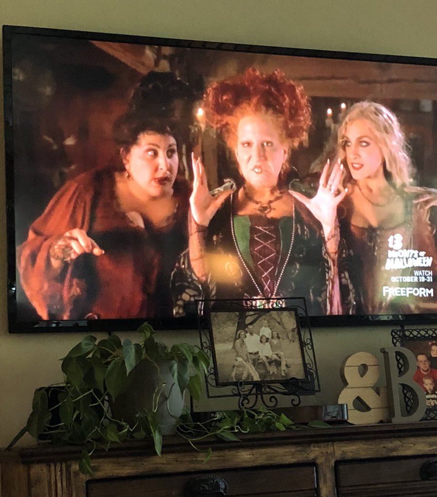 Sunday + 🌧 + Ready for 🍁🎃 =