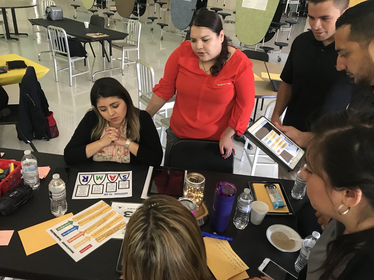 ALoDJSMS's tweet image. Dr. Saenz Staff working towards a techy school year 🤩👏🏼 #LJTECHi3  @LaJoyaISDEdTech @CGarza0930