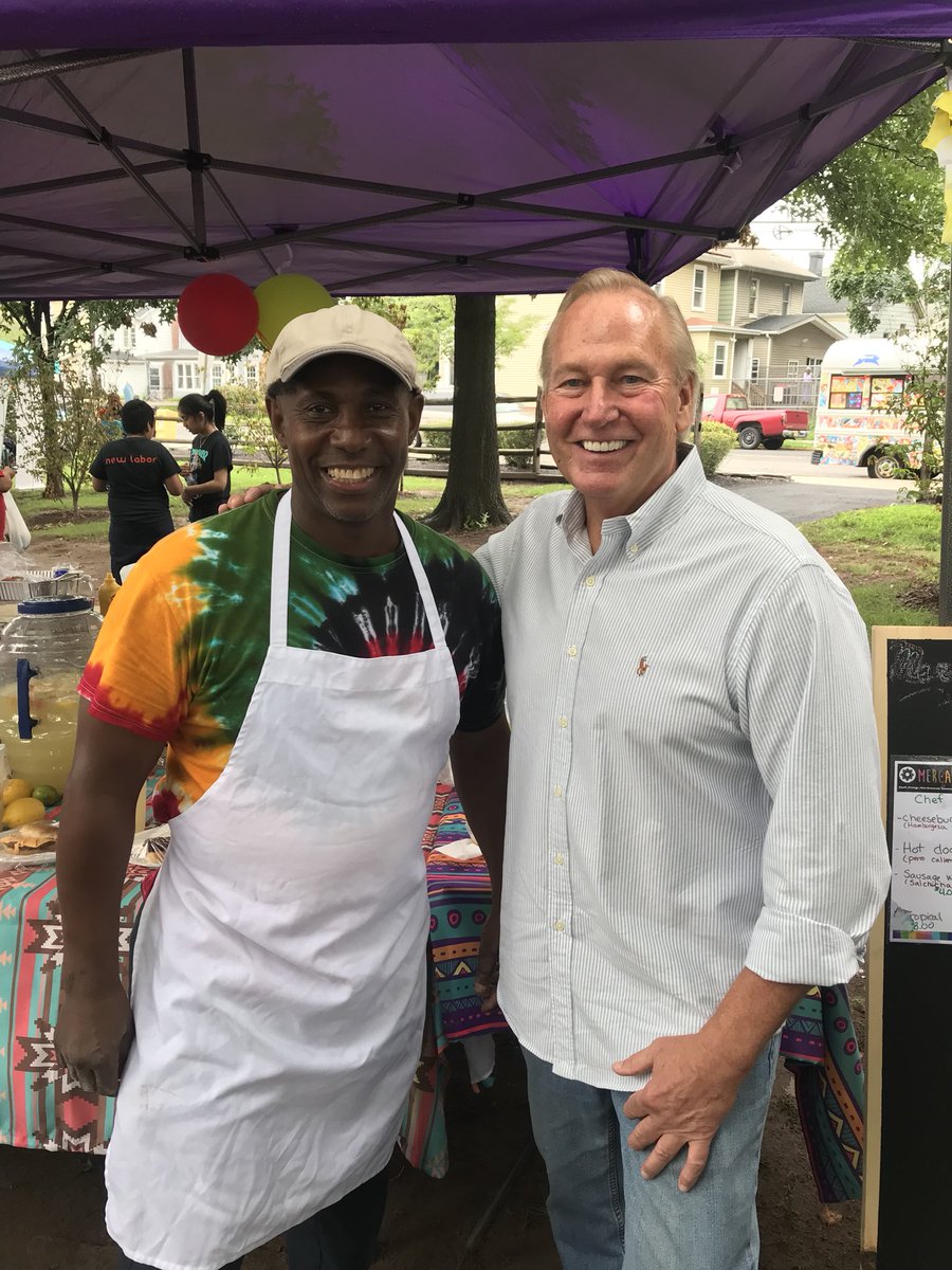 Despite the weather, <a href="/mercanzanb/">Mercado Esperanza</a> is in full swing. Stop by &amp; support our local food vendors. #newbrunswick