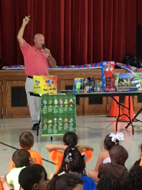 What a great start to the school year.  From Ritenour's Back to School Bash to our Fundraiser Kick off assemblies, it has been exciting!
Please join us at our PTO Meet and Greet on 8/21 from 6:30-7:30 to find out more about what PTO does for <a href="/KratzElem/">Kratz Elementary</a>.  Pizza will be served!