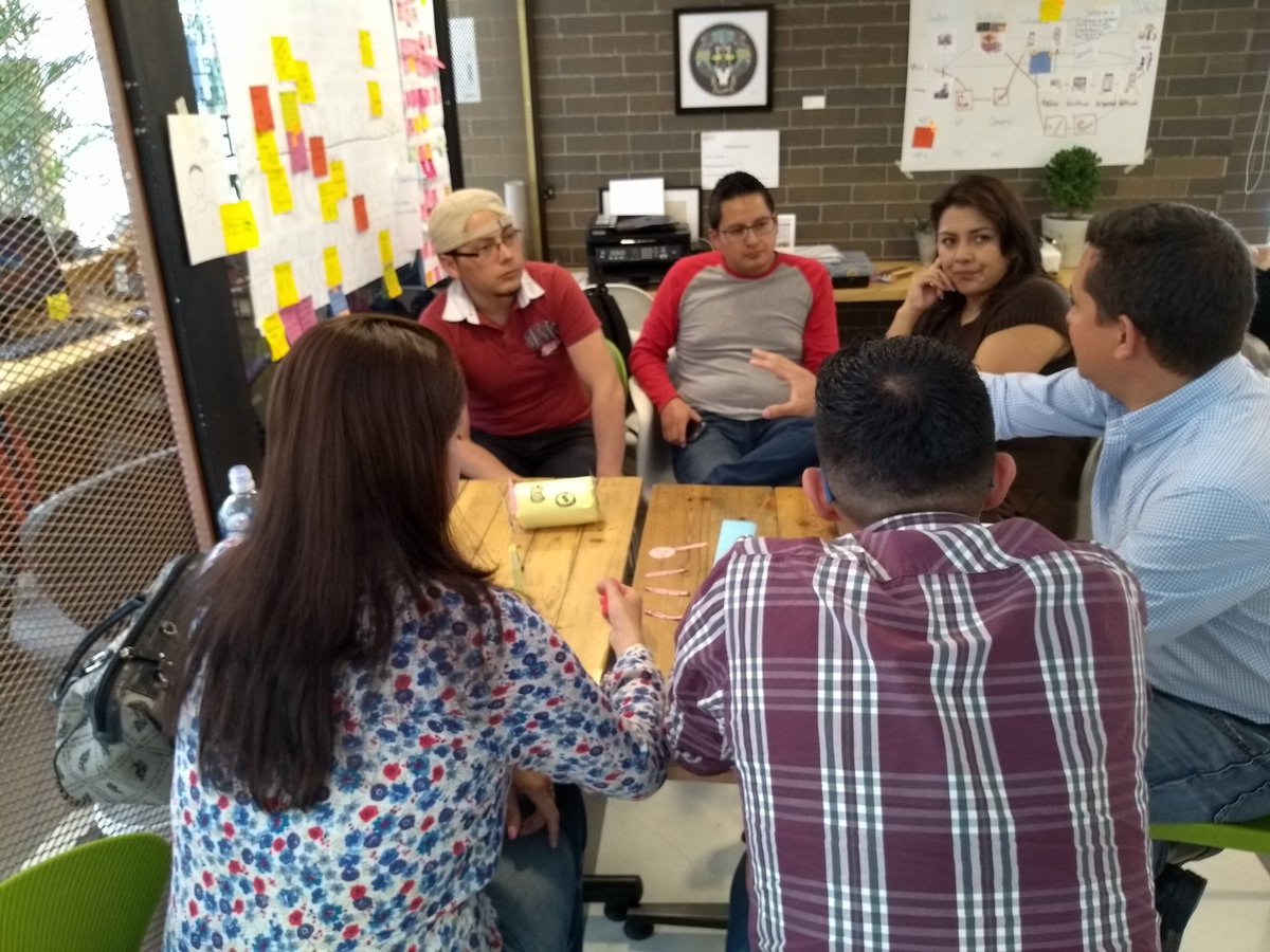 IMPAQTOec's tweet image. En #IMPAQTOLabTECH #Google #Launchpad empezamos las metorías de estrategía con @MayfeCorral @RodolfoCabreraC @ronaldcreate y @wlarreaa