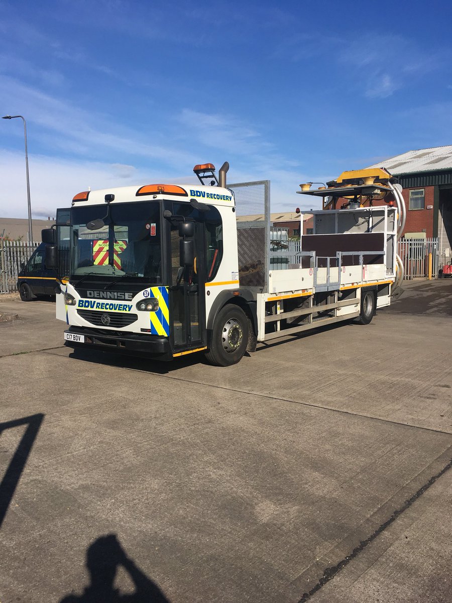 Our latest crash cushion to hit the road on M1 13-16 job. Christened Denise 👌👌