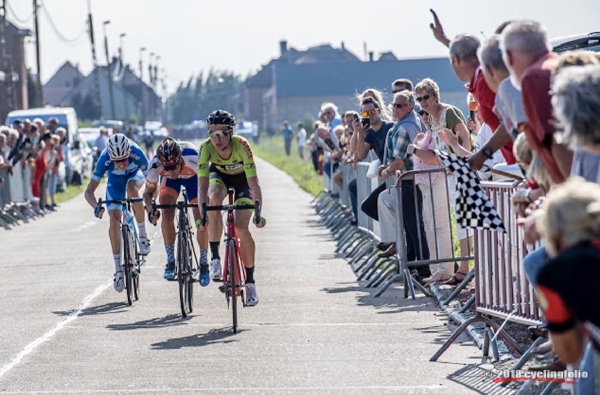 jcurry_97's tweet photo. Close but no cigar! 4th today in 1.12 Dendermonde! Racing again tomorrow hopefully can go a couple better! 🚴🏼‍♂️🇧🇪 @emeraldfund https://t.co/hxJZDEBfmy