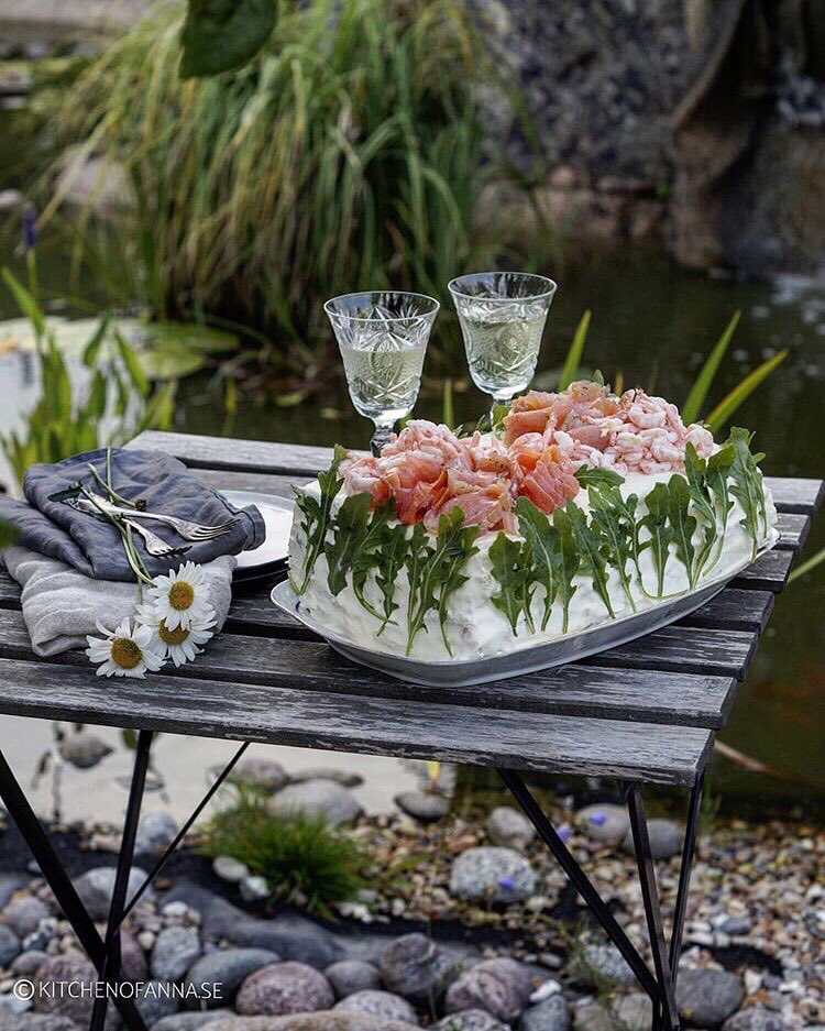 zylva's tweet photo. #Swedish summer #food at it’s best. 📷 by @Kitchenofanna 👌
#SwedishFoodbloggerAward #PicOfTheSummer #foodphotography #foodbloggers https://t.co/j1Y6XhXStd