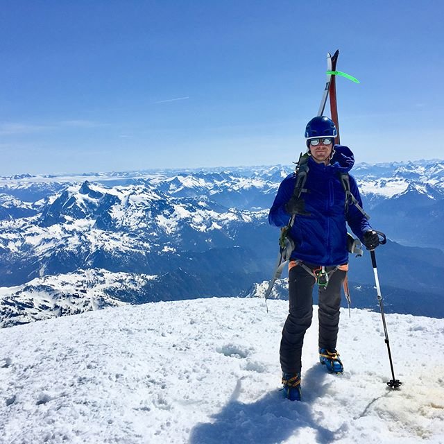 4FRNT_skis's tweet image. We offer a 20% #prodeal for anyone who works in the ski industry. // Email proof of employment to info@4frnt.com and cash in. 📷 @spencerlazzar 
#4frnt #4frntskis #shapingskiing #allskisunder599