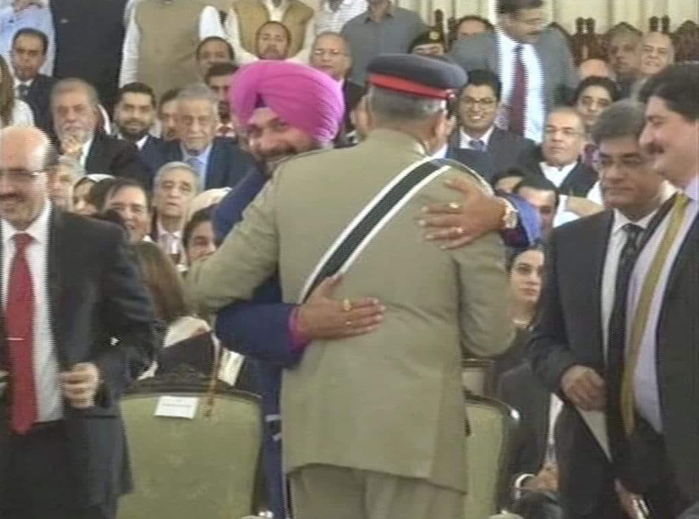 diptidange's tweet photo. @HarshSolankiBJP @dubeypushpkant @ghost22090440 @ankurshah077077 @rclcpa4 @Prakash12Joshi @Mukeshreal02 @mahendra24_ @wani_darshan @Rakesh25182 @kishan_BJP_salt @ChoubeyLokesh @thulasirch @RekhaRawal6 @gujarat_ki_hawa @abhi555523 @CantstopulovinM @Indianit07 @jspandey_ @RaginiLaheri @dhirajkpandey56 @Raj_1050 @nia_rawat @vishwaaguru @ccpujari @pandit_rss @nivi_saxena @RssL347 @MonarkMistry @sardanarohit @JaiMaBharati @narendramodi @BJP4India @hindurashtrwadi @AmitShah @SushmaSwaraj @PiyushGoyal @Dev_Fadnavis @iSwapnilpathre @MVenkaiahNaidu @PiyushGoyalOffc @SMungantiwar @PmRbarGNMmCt2Zn @indiatvnews @sureshpprabhu @vijayrupanibjp @Hritesh_ @RahulGandhi @sonamakapoor कांग्रेस मे जगह बनाने के लिए खूबियां
संघियो से नफरत
हिंदुत्व से नफरत
पाकिस्तान से प्यार
देशद्रोहियो और आतंकवादियों के लिए सहानभूति
गांधी परिवार की गुलामी व चमचागिरी
जिसमे सिद्धू ने 2 साल में महारत हासिल कर ली...जिसका आंखों देखा हाल ये फोटो बया कर रही है।
#CongPakHugplomacy https://t.co/yS4yusX2Zu