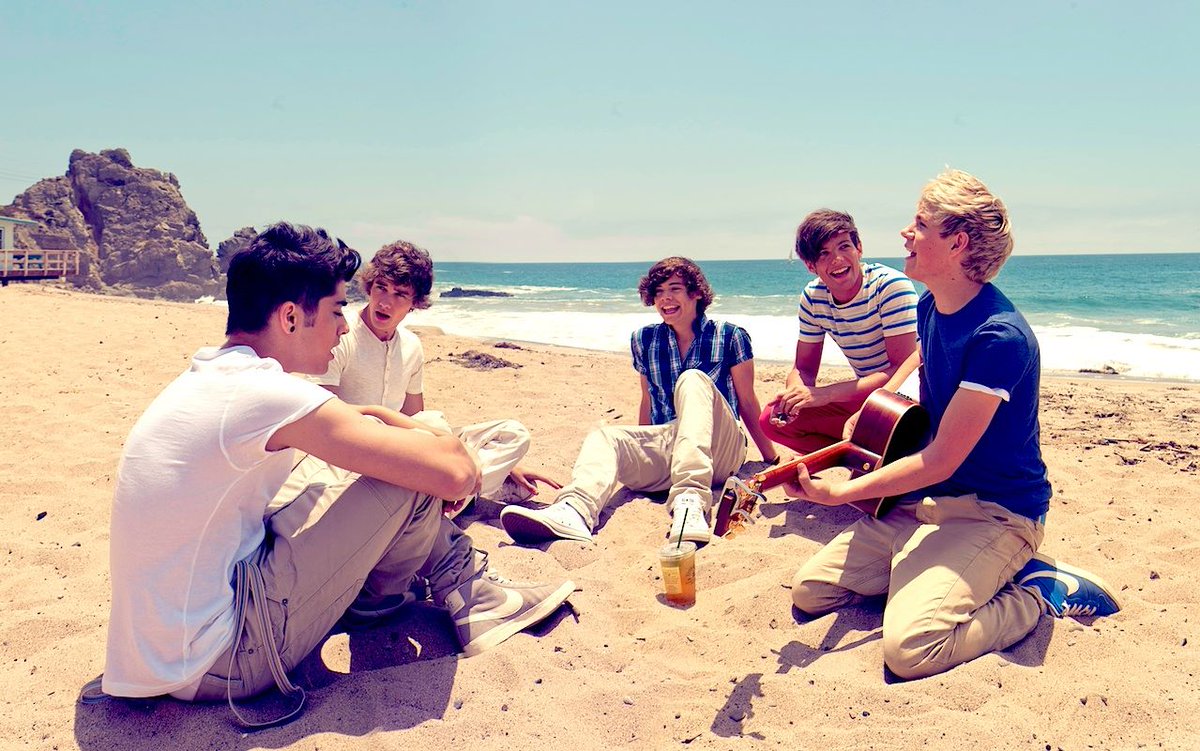 liamloveely's tweet photo. Puede creer que hoy se cumplen #7YearsOfWMYB 😥 pasa tan rápido el tiempo, eran unos bebés y apenas iniciaba todo https://t.co/gLE9RZuO8z