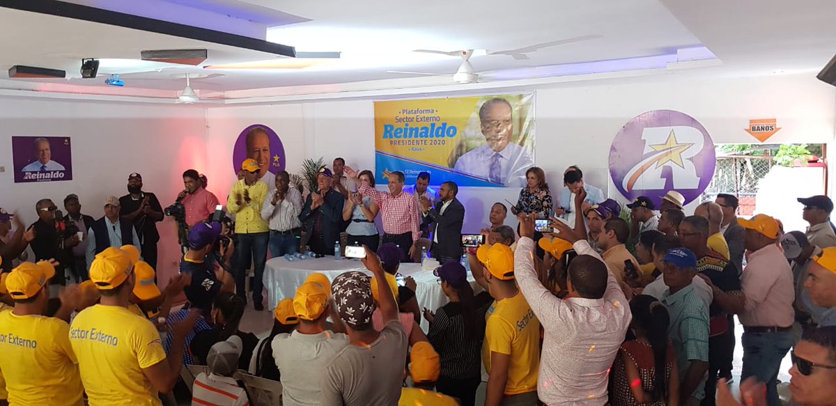 SoterioRamrez's tweet photo. @ReinaldoPared en éxitoso recorrido en Azua junto al Senador Rafael Calderon y el Alcalde Rafael Hidalgo #AzuaconRP https://t.co/KmIoe3wbw6