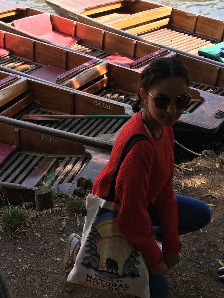 paulinetrst's tweet photo. Une barque qui s’appelle Emma? #whynot https://t.co/RTJlnatbjt