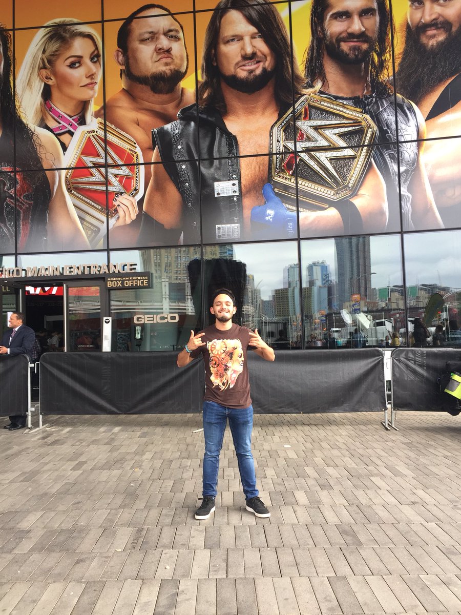 luisriveraig1's tweet photo. I’m here from Mexico ready to scream for you when your music entrance hits and more important to supporting you in this important day. No matter what happens today, I’m gonna always be proud of you! ❤️🔥 @BeckyLynchWWE #SummerSlam https://t.co/WkadtR9sjT