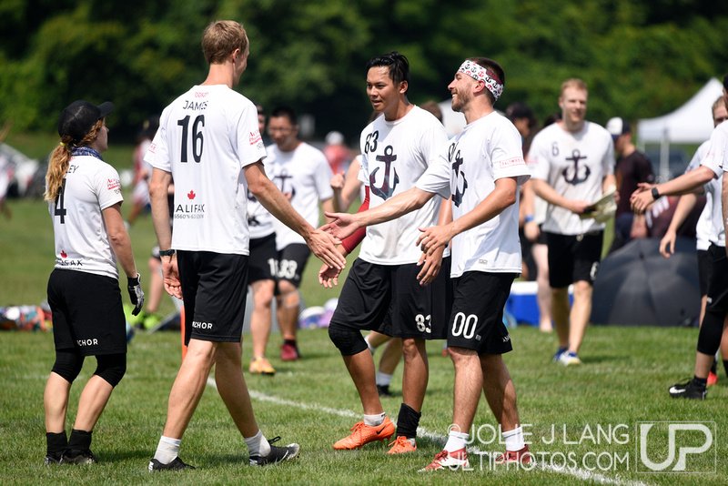 .@WUCC2018 Full Coverage: <a href="/AnchorUltimate/">Anchor Ultimate</a> vs Marvellous DC

📸: @JJLPhoto

Mixed Pool Play: ultiphotos.com/wucc/2018/mixe…
