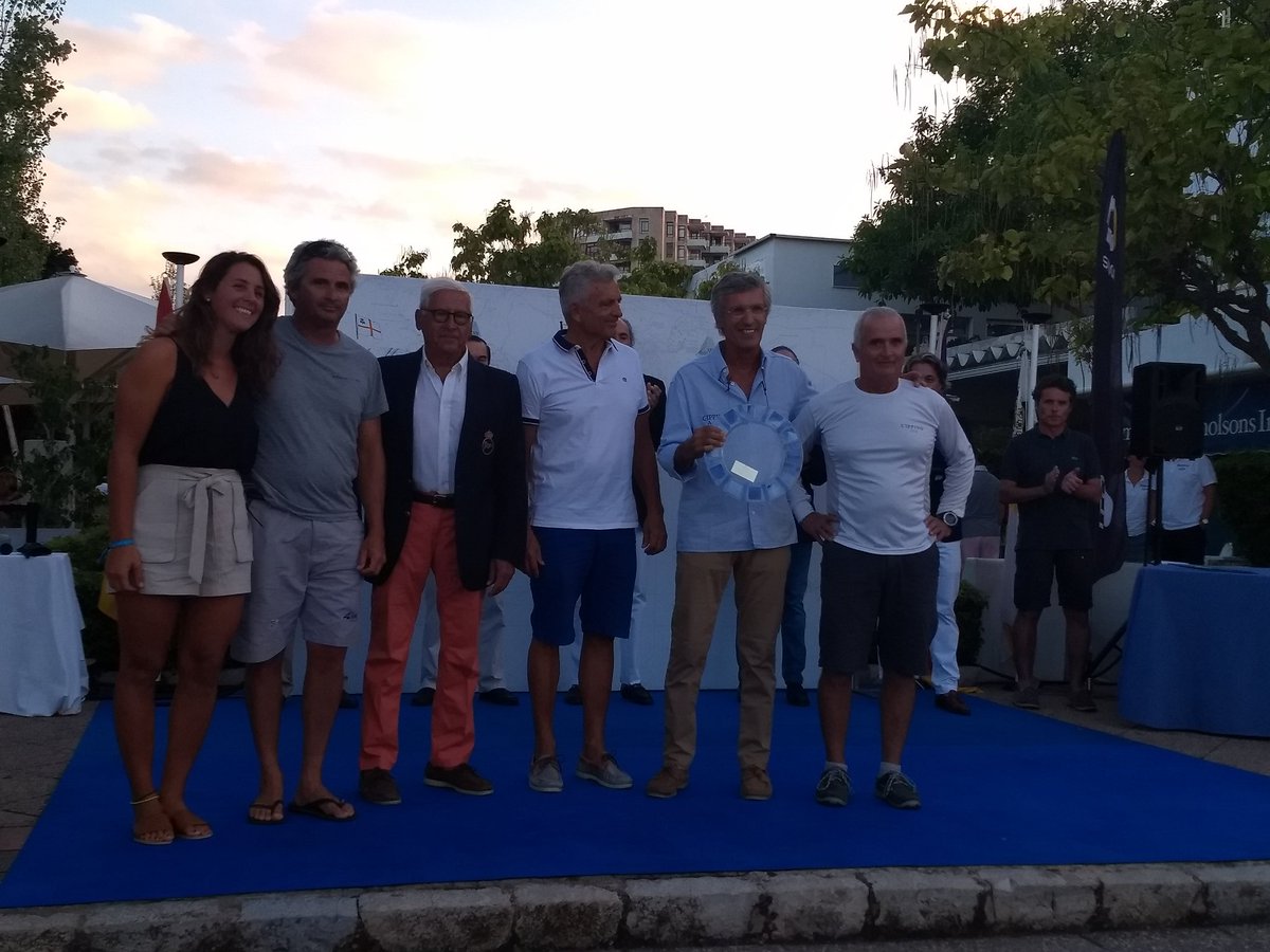 capitan_joselo's tweet photo. https://t.co/6dD9Z47geH
#Cippino
El Cippino lo tenía todo de cara para revalidar su triunfo del año pasado, pero se vio afectado por una encalmada mientras su tripulación contemplaba atónita como, a poca distancia, sus rivales seguían avanzando hacía la línea de llegada. https://t.co/uQD9bfw6Pu