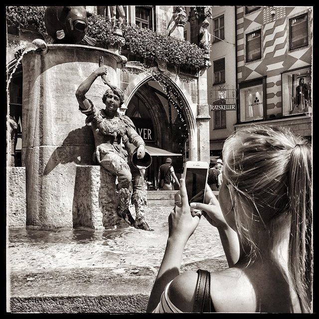 people (la comédie humaine)
#peoplephotography #people #streetphotography #iphoneography #snapshot  #streetperspective #capture #moment #streetphotofeature #iphoneonly #monochrome #mobilephoto #street_bw #blackandwhite #iphonephoto #iphonepic #life_is_st… ift.tt/2MYsZ4p