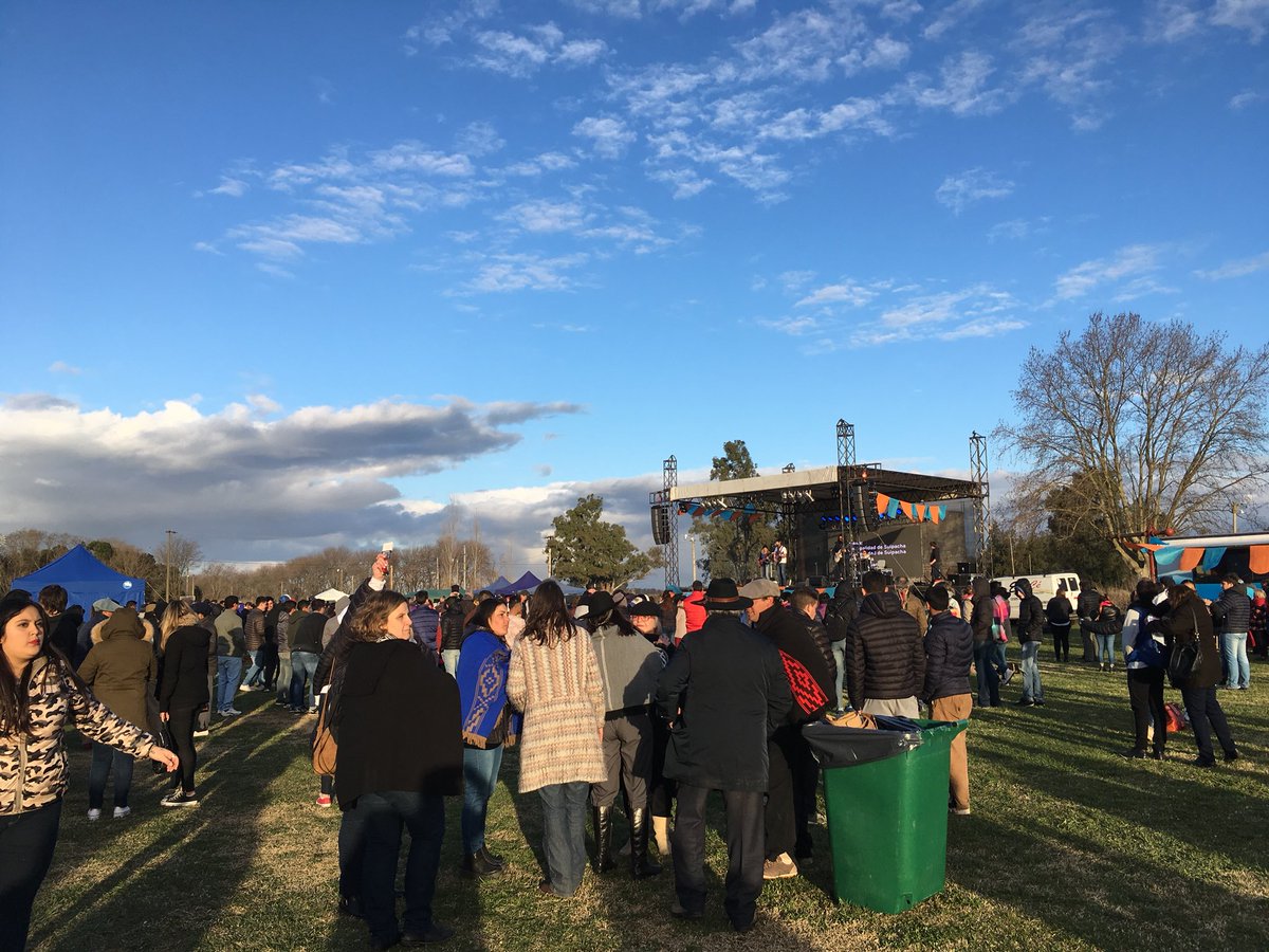 Fiestas Patronales en Gral Rivas un Éxito a pesar del frío #Tradición #PuebloRural <a href="/TurismoPBA/">Buenos Aires Turismo</a> <a href="/awfederico/">Alejandro Federico</a> <a href="/PSuipacha/">Municipalidad de Suipacha</a>